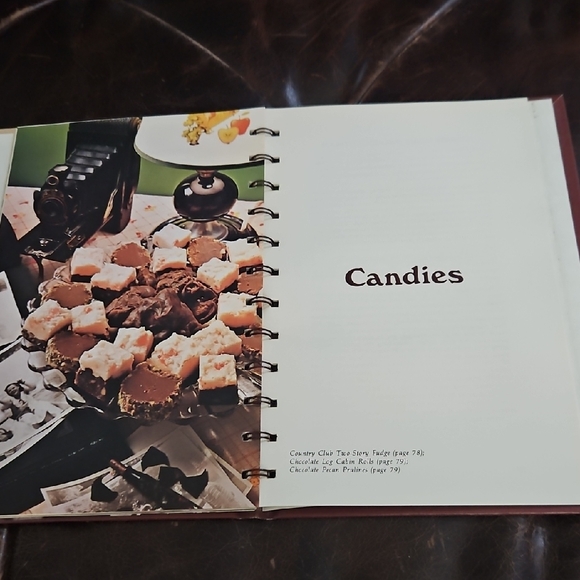 Hershey's 1934 Cookbook - Brown - Picture 12 of 15